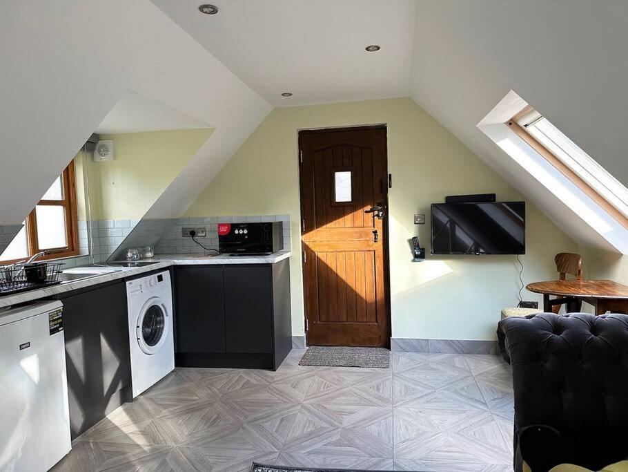 Forest Studio Apartment Gated Parking On 2 Acres Garden Chislehurst Exterior foto